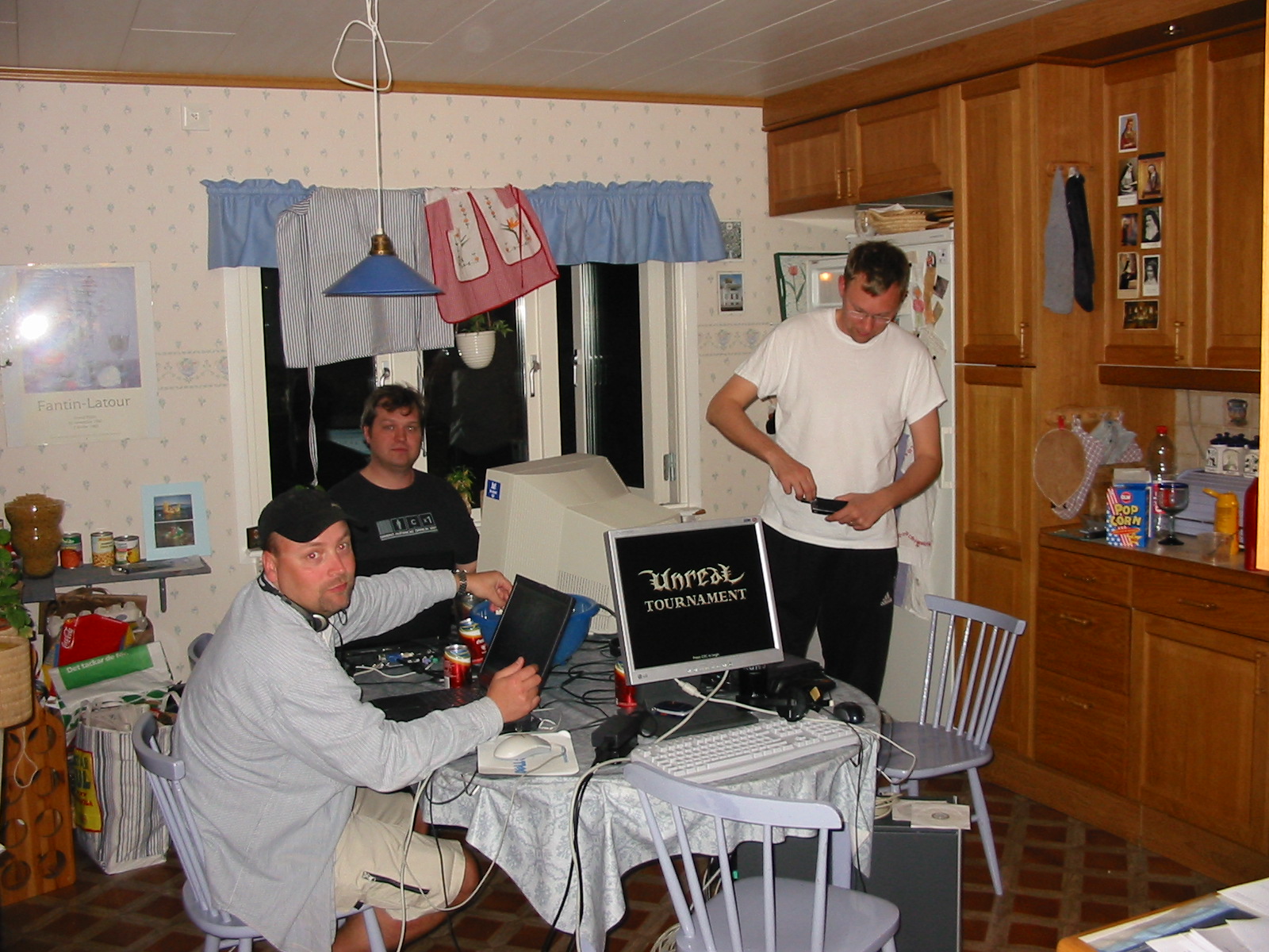 [Unreal Tournament frn slutet av 1990-talet r ett lagom bra och resurskrvande spel fr att kunna kra ven p brbara. Tnk att nr det kom s gick det knappt att kra p skrivbordsmaskinerna...]