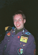 Lrdag; Vad r det egentligen han har p axeln?